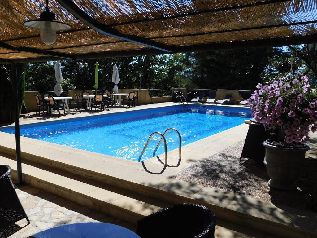 Hôtel Le Rouge Gorge à Pontevès Extérieur photo