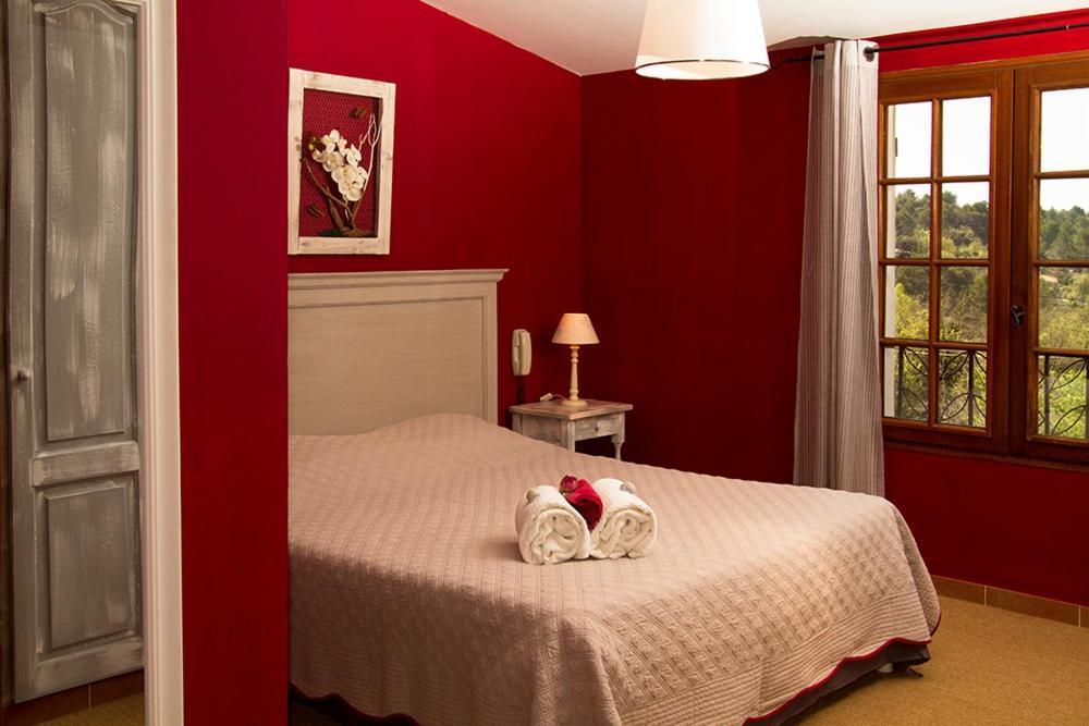 Hôtel Le Rouge Gorge à Pontevès Chambre photo