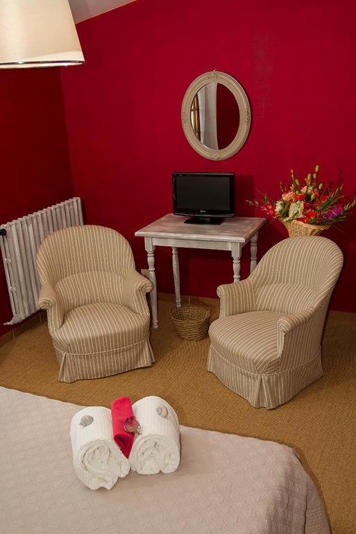 Hôtel Le Rouge Gorge à Pontevès Chambre photo