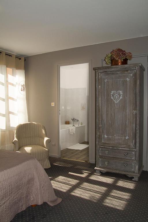 Hôtel Le Rouge Gorge à Pontevès Chambre photo